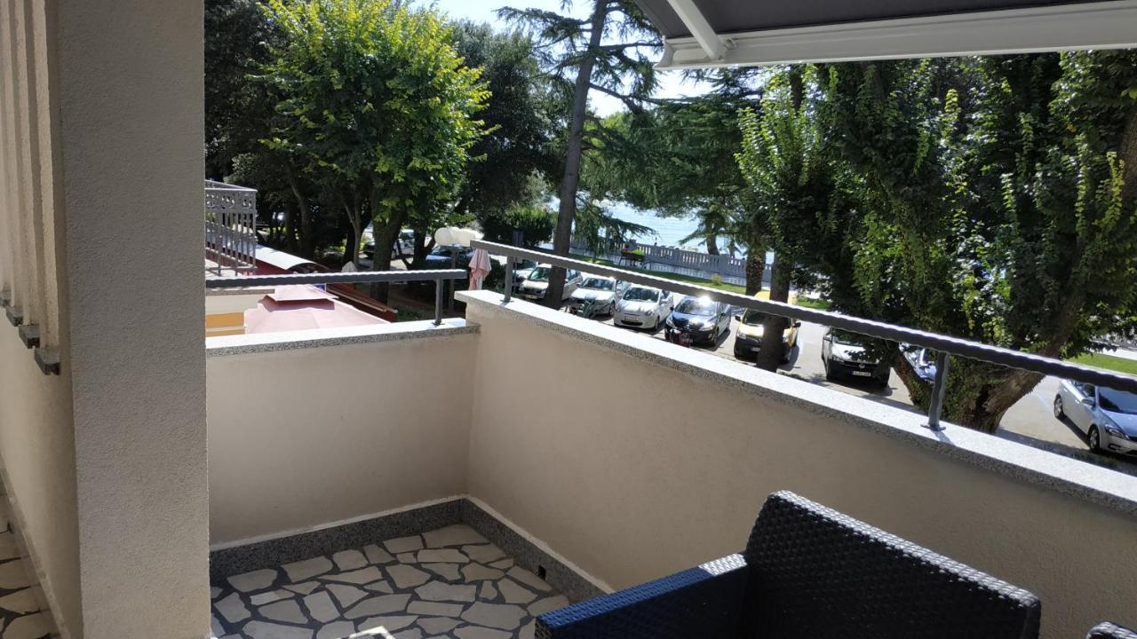 Apartman Katnic By The Beach ツリクヴェニツァ エクステリア 写真