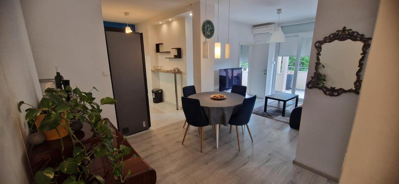 Apartman Katnic By The Beach ツリクヴェニツァ エクステリア 写真