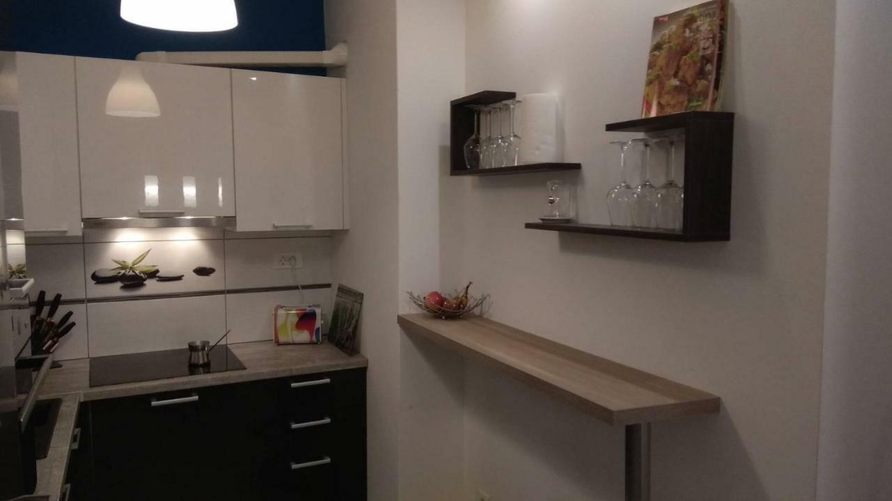 Apartman Katnic By The Beach ツリクヴェニツァ エクステリア 写真