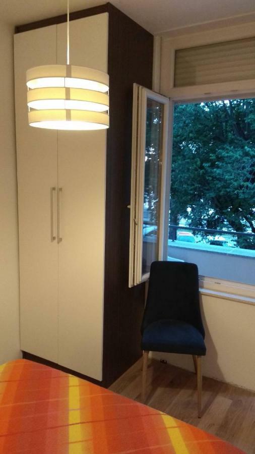 Apartman Katnic By The Beach ツリクヴェニツァ エクステリア 写真